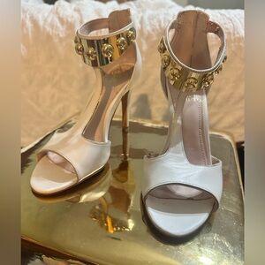 Vince Camuto White and Gold Studded Heels
